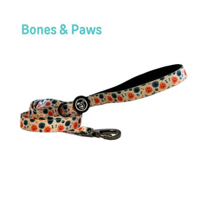 Preciosa correa para perro diseño Bones & Paws, de la marca española Super Doggy