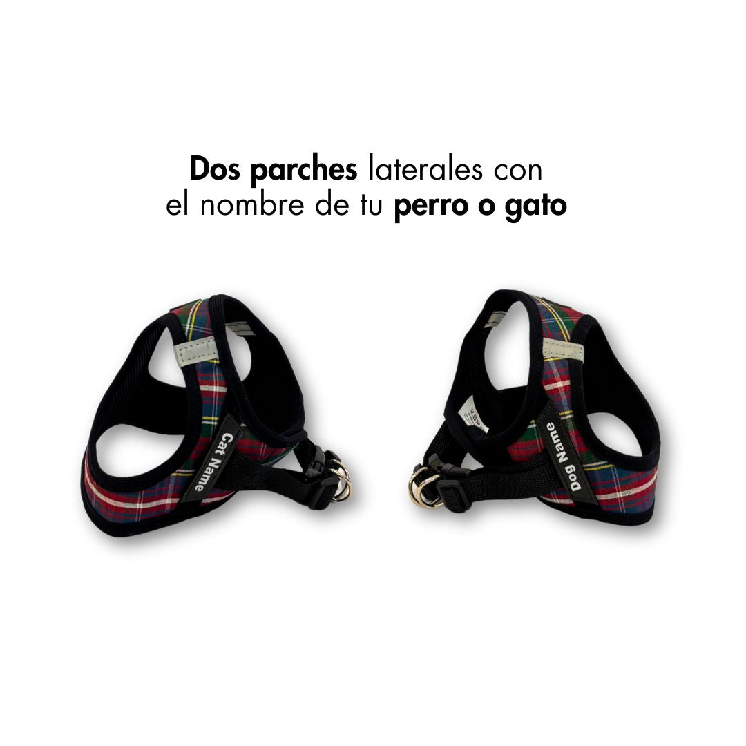 Detalle dos parches con el nombre de tu perro o gato para Arnés Body Personalizado Escocés Super Doggy