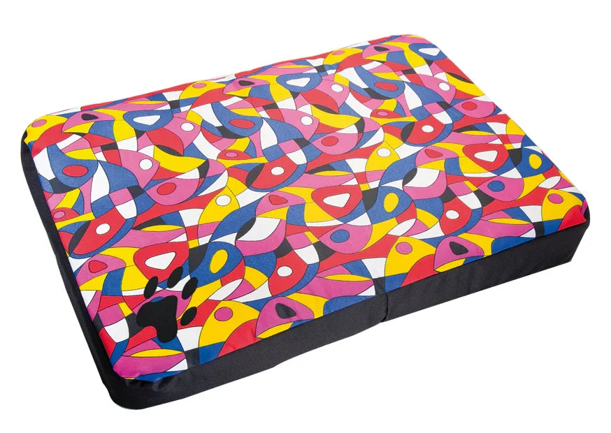 Cama para perro rectangular con estampado colorido abstracto y huella negra