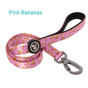 Preciosa correa para perro diseño Pink Bananas, de la marca española Super Doggy